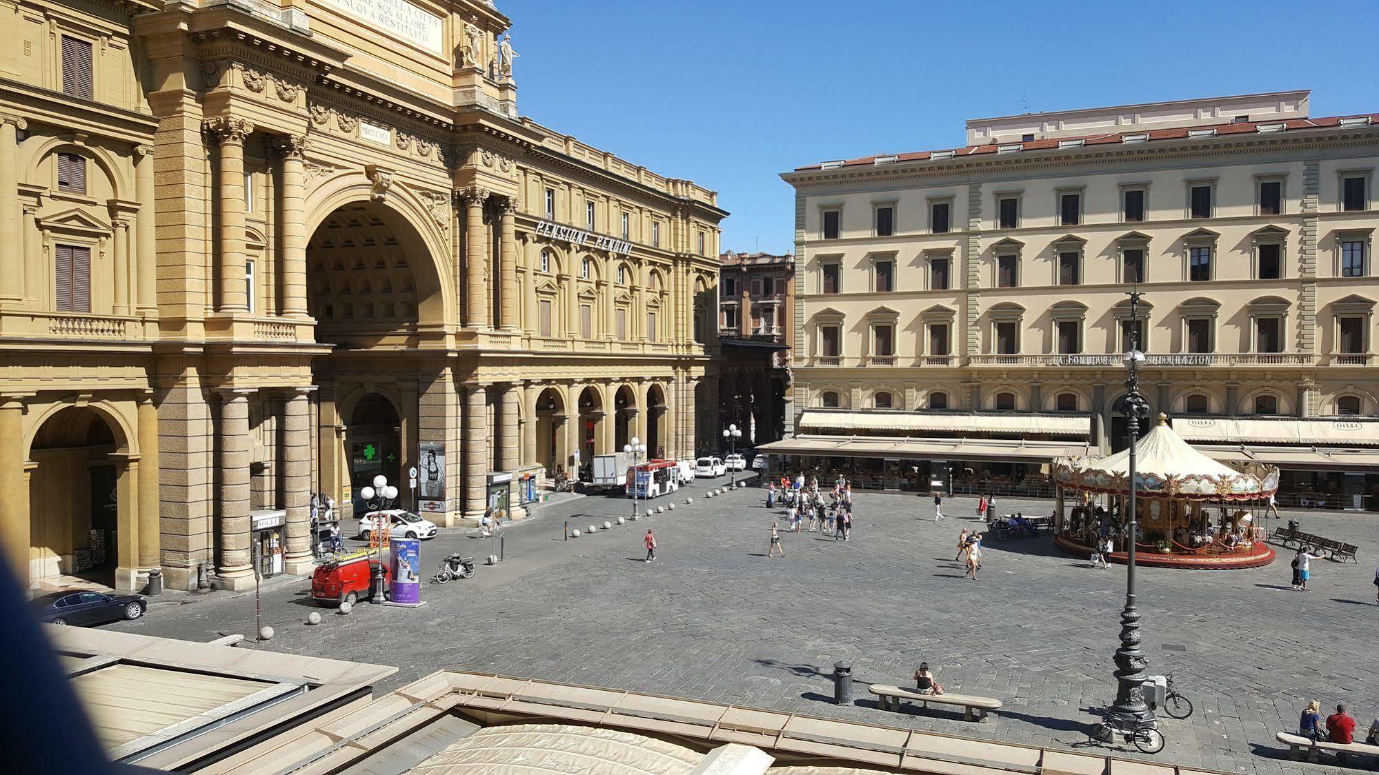 Residence La Repubblica Florence Exterior photo